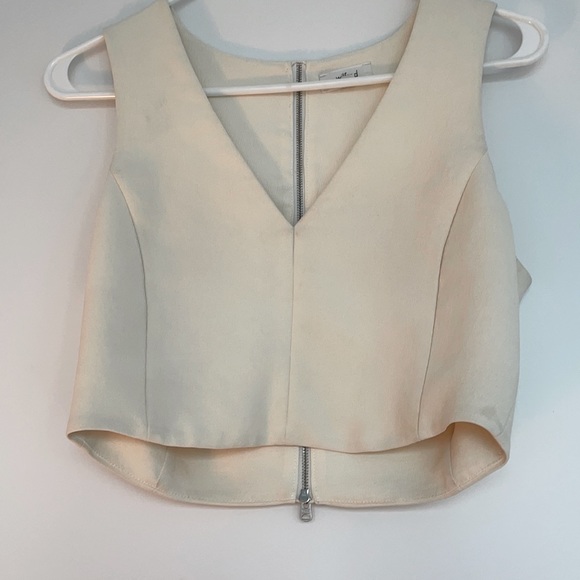 wilfred cream coloured top with back zipper, size xs - Picture 1 of 1